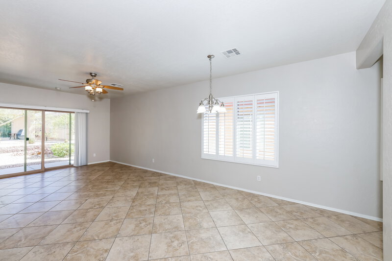 1,890/Mo, 6166 Jutland Ave Las Vegas, NV 89122 Family Room View
