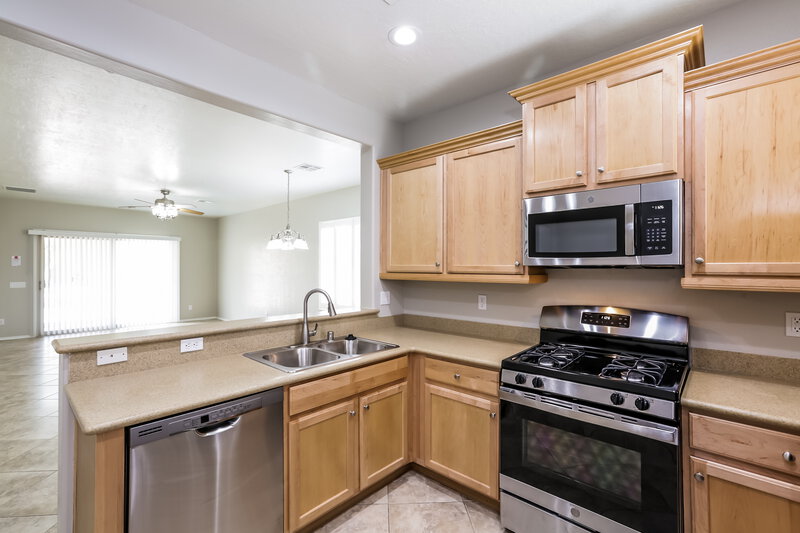 1,875/Mo, 6166 Jutland Ave Las Vegas, NV 89122 Kitchen View 3