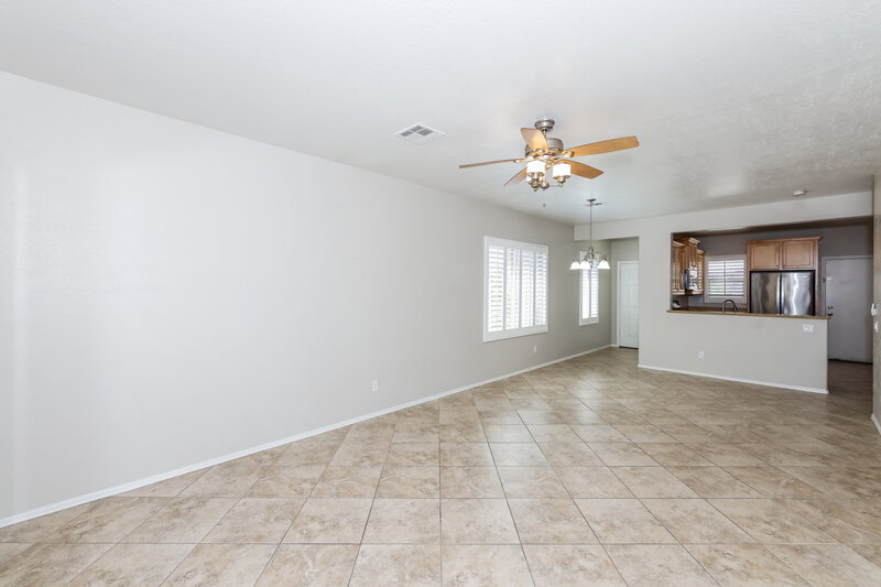 1,890/Mo, 6166 Jutland Ave Las Vegas, NV 89122 Family Room View 3