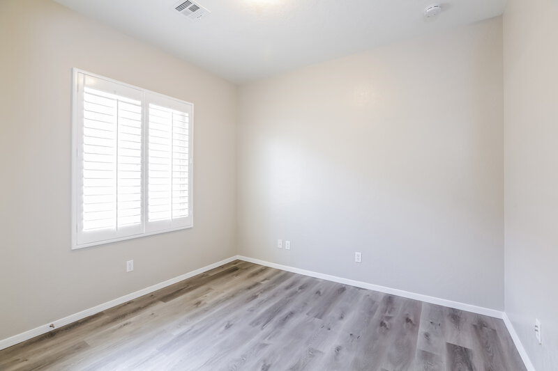 1,875/Mo, 6166 Jutland Ave Las Vegas, NV 89122 Bedroom View