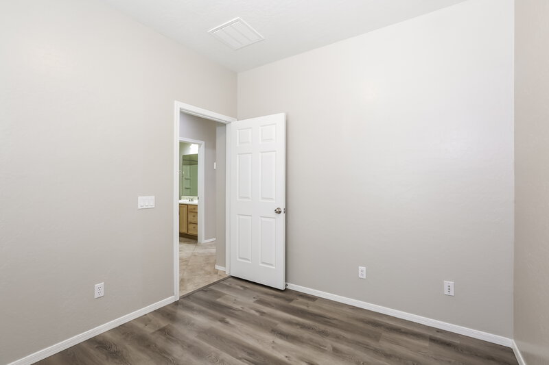 1,875/Mo, 6166 Jutland Ave Las Vegas, NV 89122 Bedroom View 4
