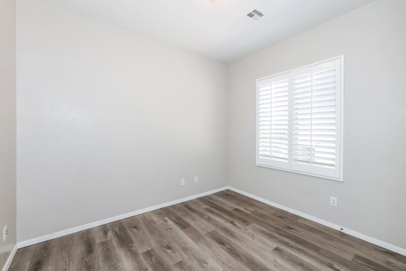 1,890/Mo, 6166 Jutland Ave Las Vegas, NV 89122 Bedroom View 2