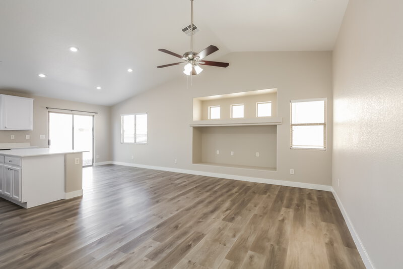 1,790/Mo, 524 W Claxton Ave North Las Vegas, NV 89084 Living Room View
