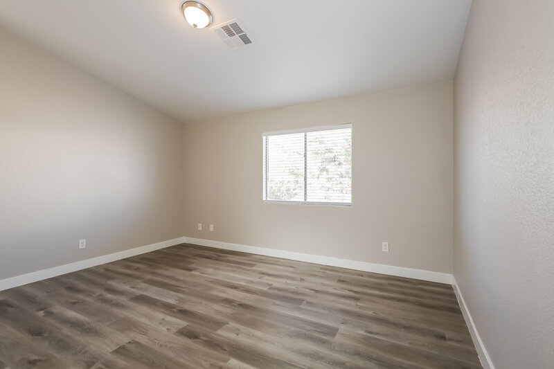 1,790/Mo, 524 W Claxton Ave North Las Vegas, NV 89084 Main Bedroom View