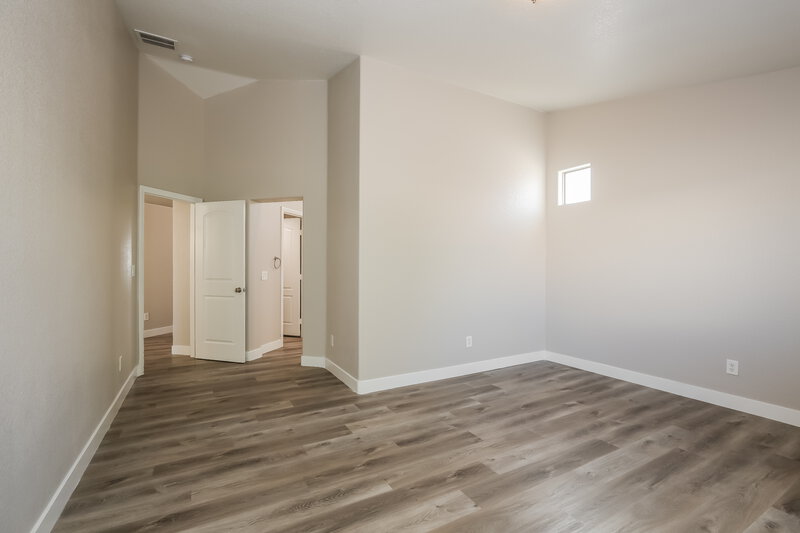1,790/Mo, 524 W Claxton Ave North Las Vegas, NV 89084 Main Bedroom View 2