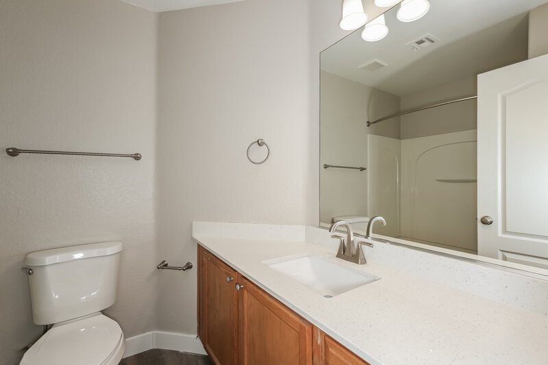 1,790/Mo, 524 W Claxton Ave North Las Vegas, NV 89084 Bathroom View