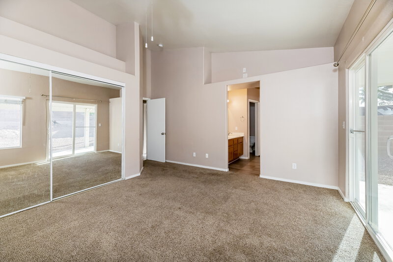 1,850/Mo, 3829 Fall Oaks Ct North Las Vegas, NV 89032 Main Bedroom View