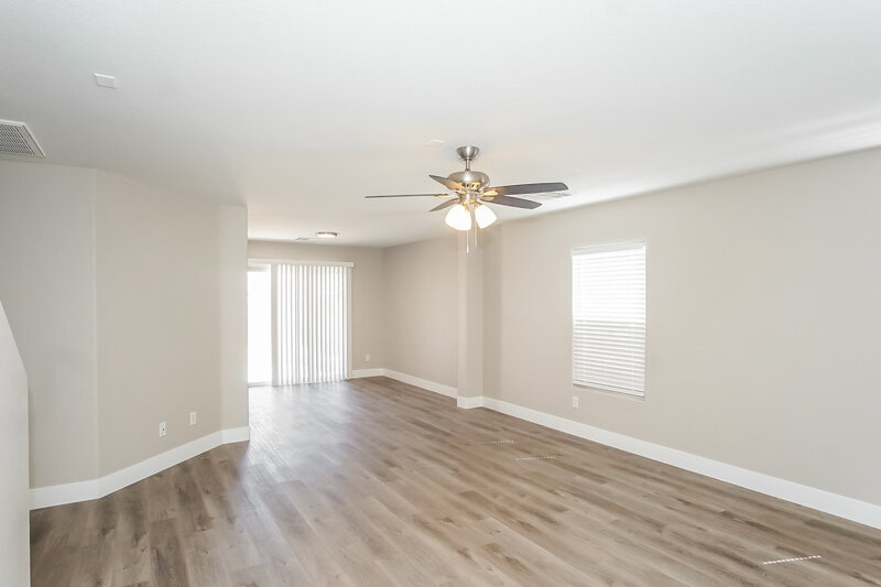 2,070/Mo, 6436 Eldorado Pines Ave Las Vegas, NV 89139 Living Room View 2