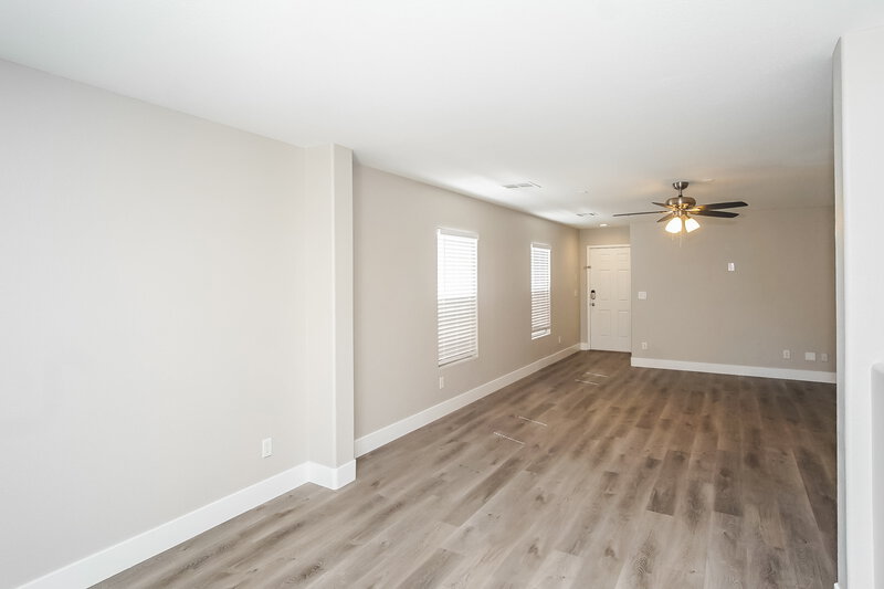 2,070/Mo, 6436 Eldorado Pines Ave Las Vegas, NV 89139 Dining Room View 2