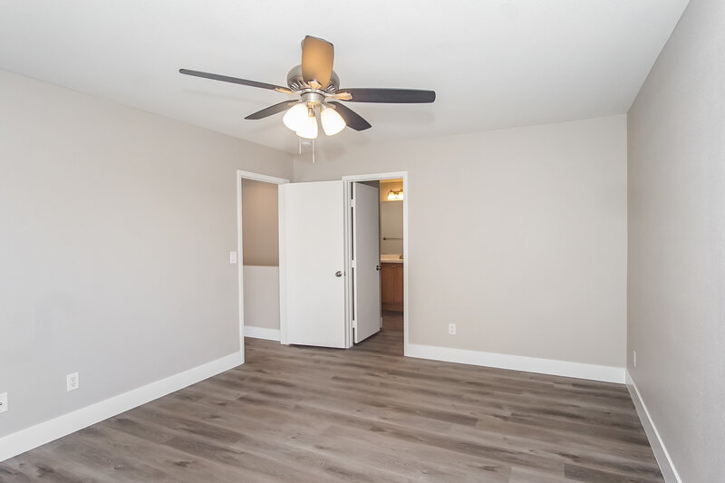 2,070/Mo, 6436 Eldorado Pines Ave Las Vegas, NV 89139 Main Bedroom View