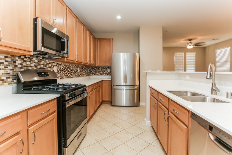 2,175/Mo, 10813 Cape Shore Ave Las Vegas, NV 89166 Kitchen View