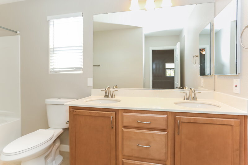 2,175/Mo, 10813 Cape Shore Ave Las Vegas, NV 89166 Main Bathroom View