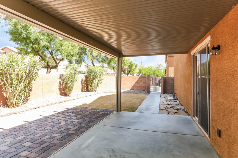 2,175/Mo, 10813 Cape Shore Ave Las Vegas, NV 89166 Covered Porch View 2