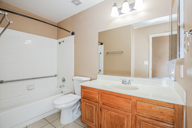 2,145/Mo, 7125 Tropical Island Cir Las Vegas, NV 89129 Bathroom View