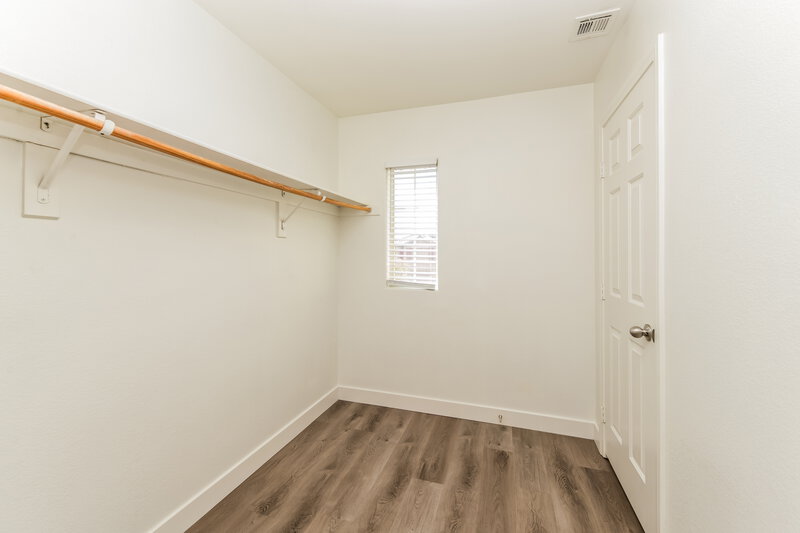 1,870/Mo, 3732 Gallowtree Ave North Las Vegas, NV 89081 Walk In Closet View