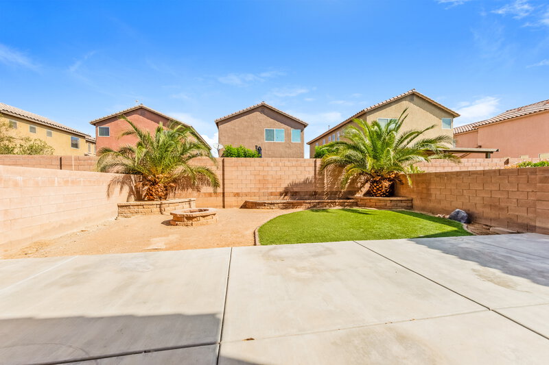1,870/Mo, 3732 Gallowtree Ave North Las Vegas, NV 89081 Rear View