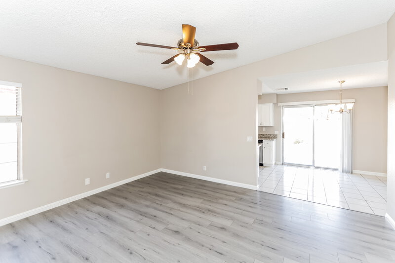 1,995/Mo, 603 Jackson Dr Henderson, NV 89014 Living Room View 3