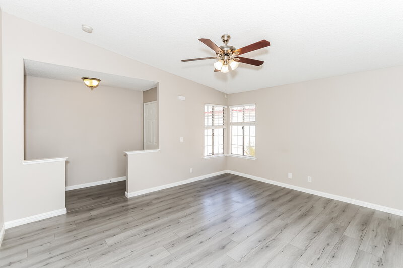 1,995/Mo, 603 Jackson Dr Henderson, NV 89014 Living Room View 4