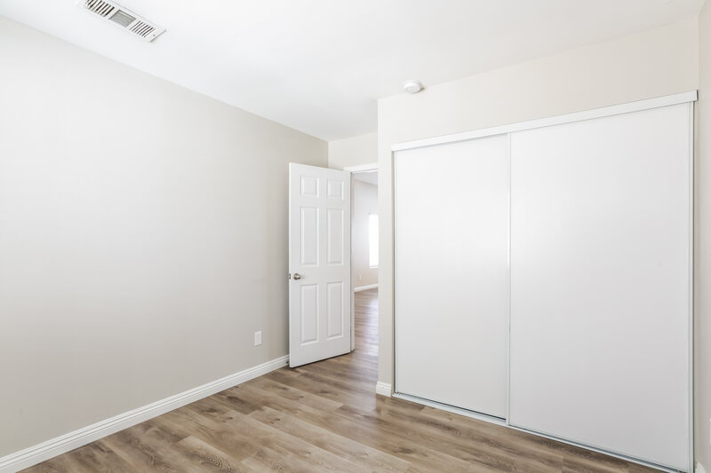 1,940/Mo, 1030 Havenworth Ave Las Vegas, NV 89123 Bedroom View 2