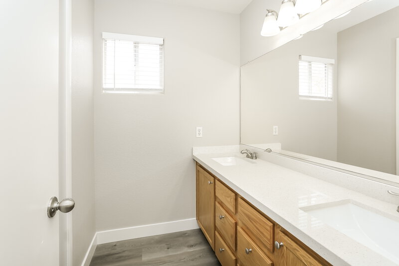 3,370/Mo, 7805 Esteem St Las Vegas, NV 89131 Main Bathroom View