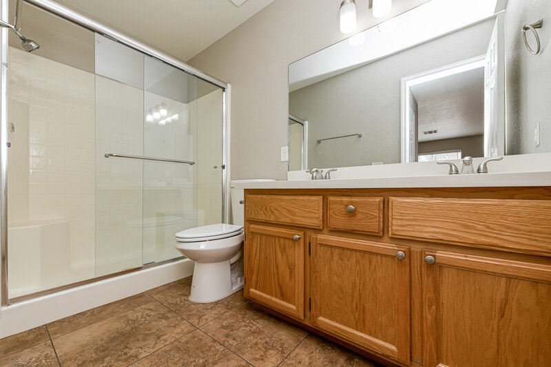 2,155/Mo, 7409 Hickory Hills Dr Las Vegas, NV 89130 Main Bathroom View