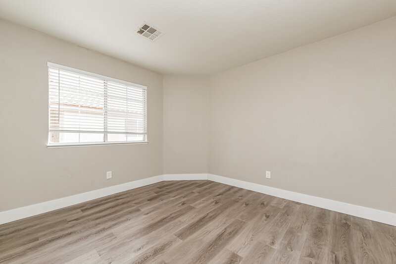 2,155/Mo, 7409 Hickory Hills Dr Las Vegas, NV 89130 Bedroom View