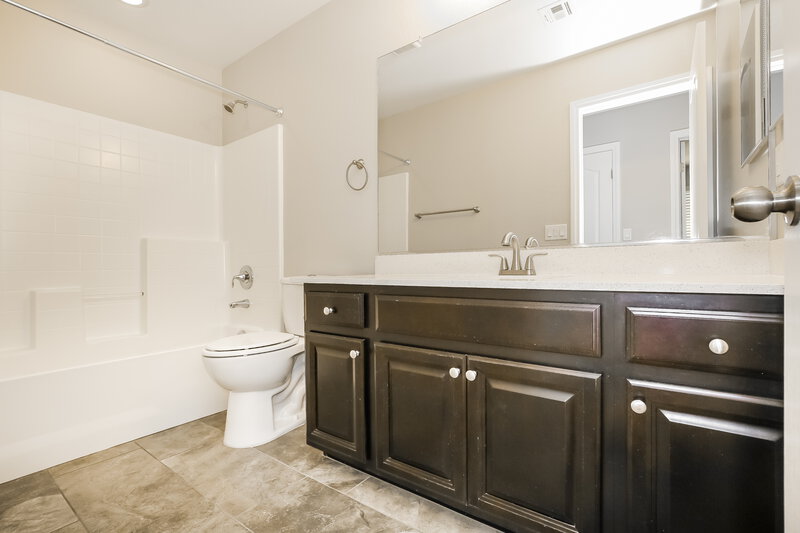 2,345/Mo, 8112 Satin Carnation Ln Las Vegas, NV 89166 Bathroom View