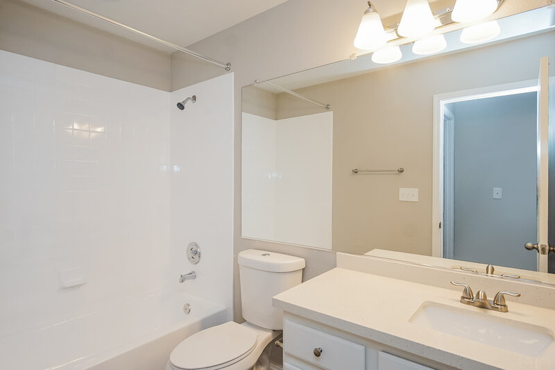 2,105/Mo, 707 Heritage Point Dr Henderson, NV 89002 Bathroom View