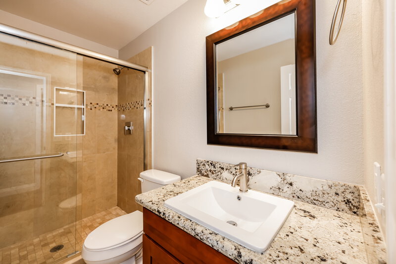 2,200/Mo, 11124 Verismo St Las Vegas, NV 89141 Bathroom View