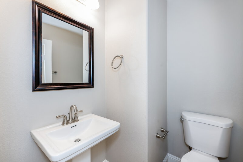 2,200/Mo, 11124 Verismo St Las Vegas, NV 89141 Bathroom View 2
