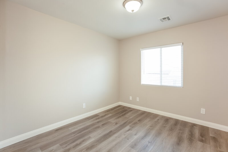 1,975/Mo, 10607 W Gilmore Ave Las Vegas, NV 89129 Misc View 5