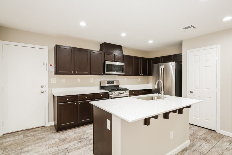 2,090/Mo, 5325 Chino Heights St North Las Vegas, NV 89081 Kitchen View