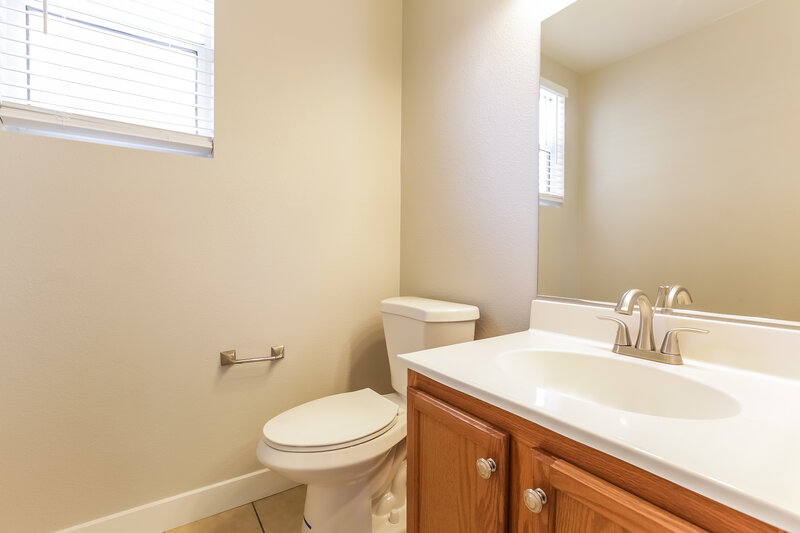2,145/Mo, 6441 Pronghorn Ridge Ave Las Vegas, NV 89122 Bathroom View 2