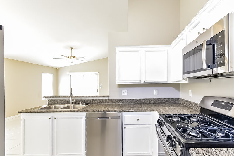 1,930/Mo, 4305 Wickford Dr North Las Vegas, NV 89032 Kitchen View