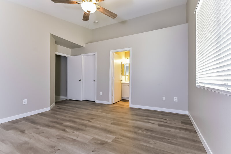 1,930/Mo, 4305 Wickford Dr North Las Vegas, NV 89032 Main Bedroom View 2