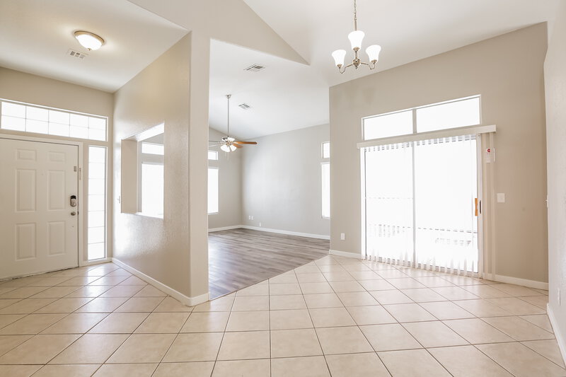 2,085/Mo, 3565 Scottsbluff St Las Vegas, NV 89129 Dining Room View