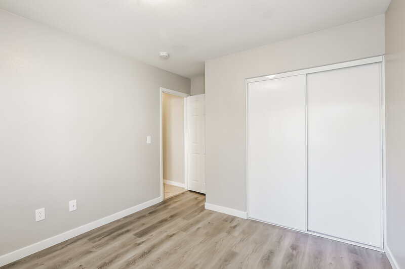 2,085/Mo, 3565 Scottsbluff St Las Vegas, NV 89129 Bedroom View 4