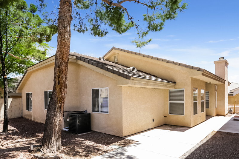 2,085/Mo, 3565 Scottsbluff St Las Vegas, NV 89129 Rear View
