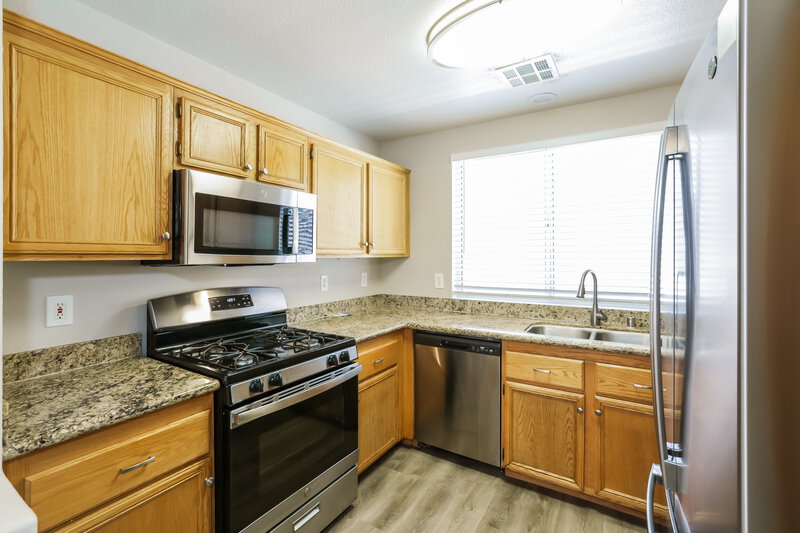 2,060/Mo, 63 Belle Maison Ave Las Vegas, NV 89123 Kitchen View