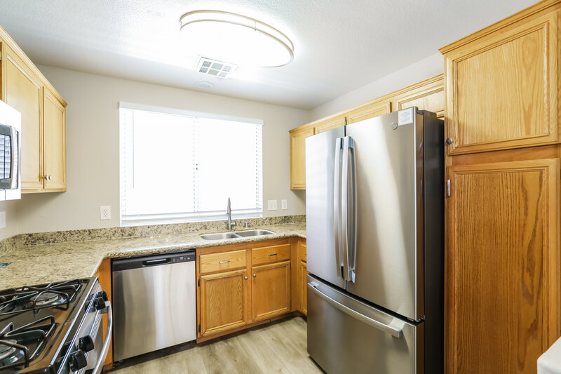 2,060/Mo, 63 Belle Maison Ave Las Vegas, NV 89123 Kitchen View 2