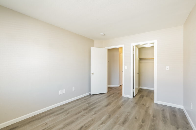 2,060/Mo, 63 Belle Maison Ave Las Vegas, NV 89123 Bedroom View 2