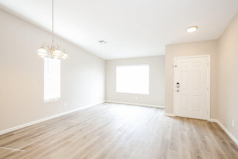 2,025/Mo, 3117 Honeysuckle Ave North Las Vegas, NV 89031 Dining Room View 2