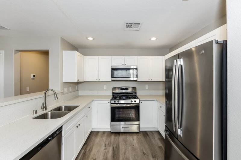 2,110/Mo, 9289 Hainsworth Ave Las Vegas, NV 89148 Kitchen View