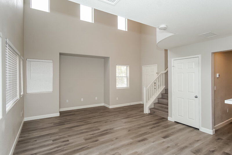 2,125/Mo, 9289 Hainsworth Ave Las Vegas, NV 89148 Living Room View 3