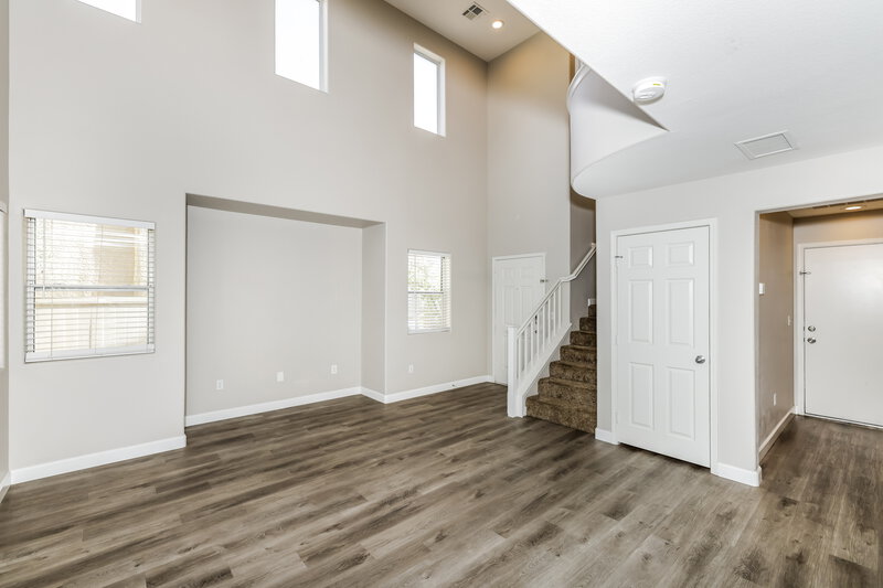 2,110/Mo, 9289 Hainsworth Ave Las Vegas, NV 89148 Family Room View 3