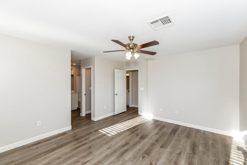 2,110/Mo, 9289 Hainsworth Ave Las Vegas, NV 89148 Main Bedroom View 2