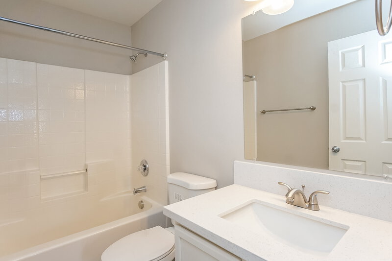 2,125/Mo, 9289 Hainsworth Ave Las Vegas, NV 89148 Bathroom View