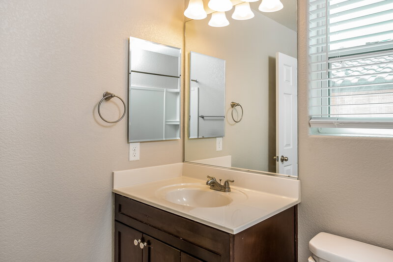 2,165/Mo, 3963 N Zodiacal Light St Las Vegas, NV 89129 Bathroom View