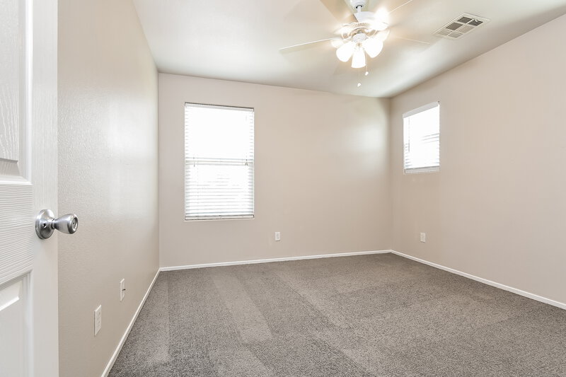 2,710/Mo, 7921 Point Oaks Ct Las Vegas, NV 89149 Bedroom View 2