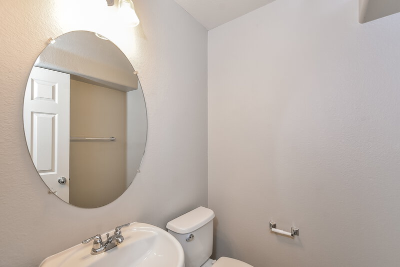 2,710/Mo, 7921 Point Oaks Ct Las Vegas, NV 89149 Bathroom View